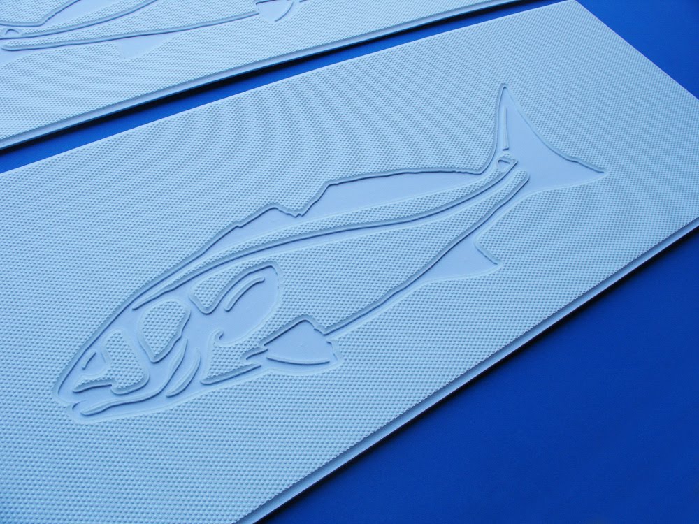 Maverick 18 Undergunnel pads SeaDek